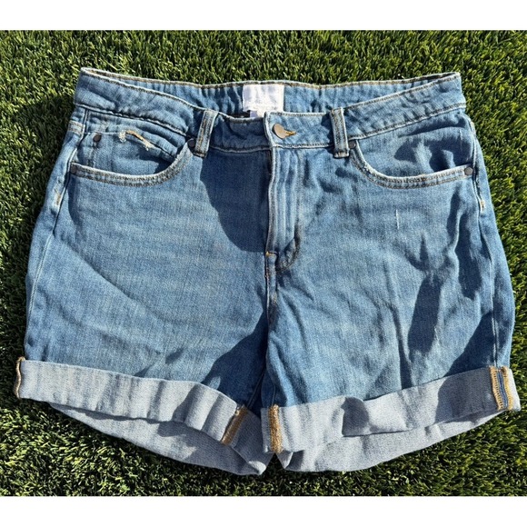 Caslon Pants - Caslon Light Wash Denim Blue Rolled Hem Cuffed Shorts Distressed 29